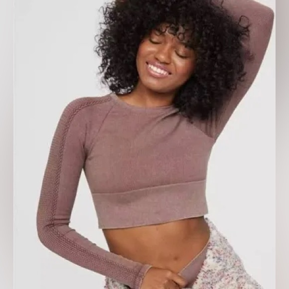 aerie Tops - OFFLINE BY AERIE CROPPED LONG SLEEVE